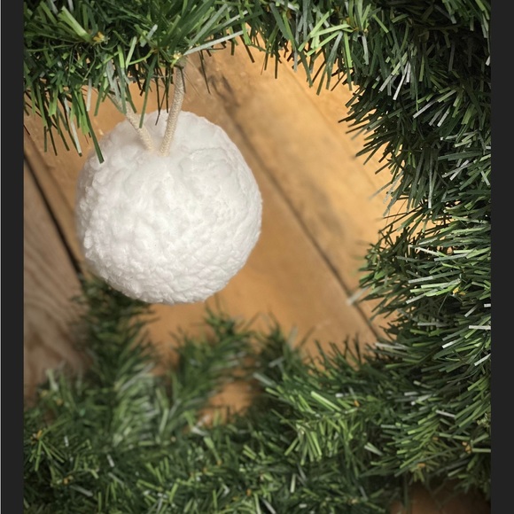 NWT Handmade Set of 4 Sherpa Christmas ornaments - Picture 2 of 4